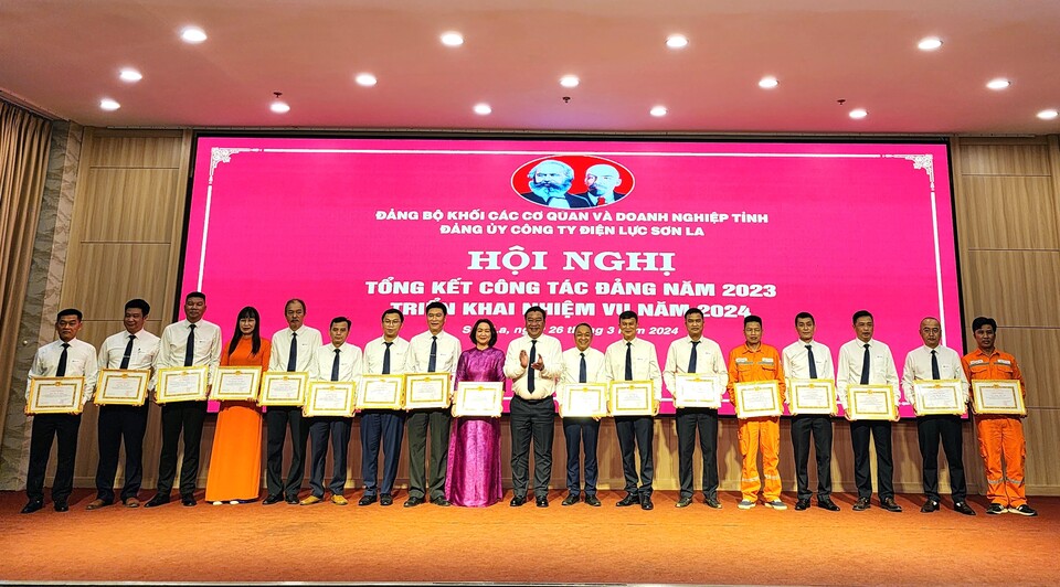Triển khai công tác Đảng và Công đoàn năm 2024